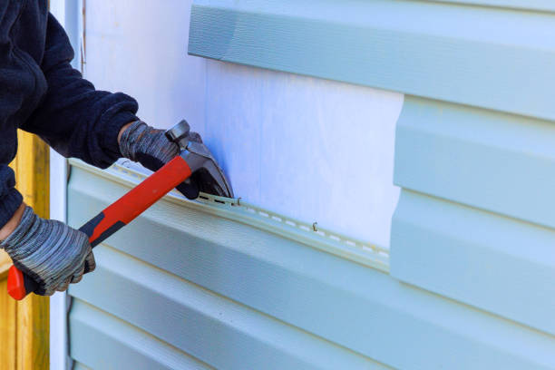 Reliable Emergency Siding Repair contractor in Jeffersonville, KY by Squared Siding